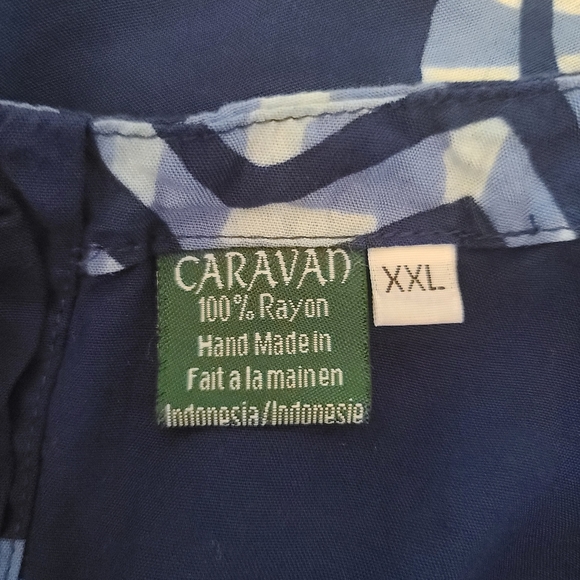 Womans Top. - Picture 3 of 3